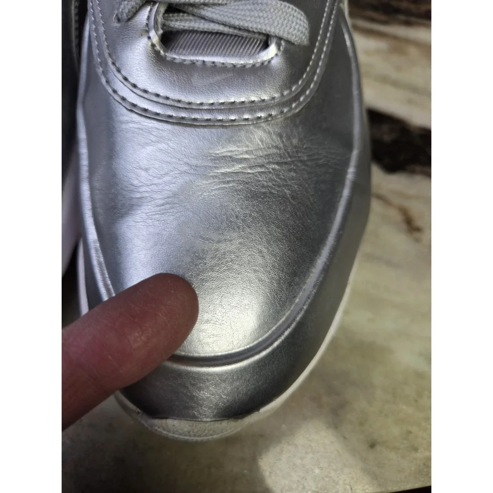 Nike Air Max Thea Silver Metalic Sneaker Shoe  819640-001 70s‎ retro futuristic